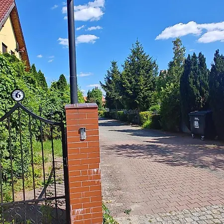 Motel Turystyczny Dom Noclegowy Perelka *